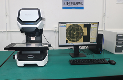 How long is the lifespan of plastic injection molds?